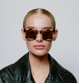 A.Kjaerbede Nancy Sunglasses in Hornet