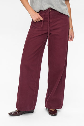 Numph Brooklyn Solid Jeans