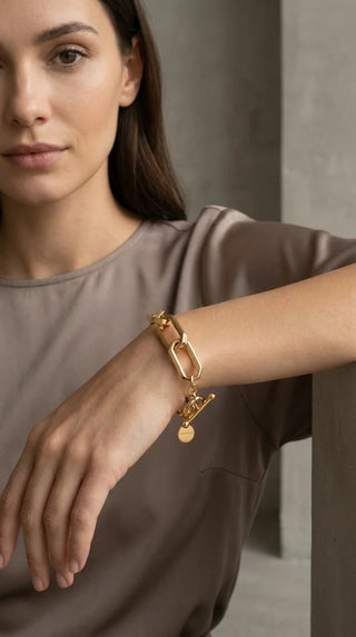 Envy link T-bar bracelet