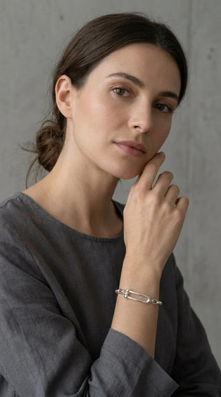 Envy beaded elasticated bracelet with bar design