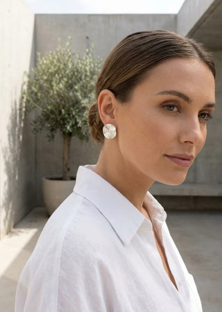 Envy Round Wavy Textured Earring
