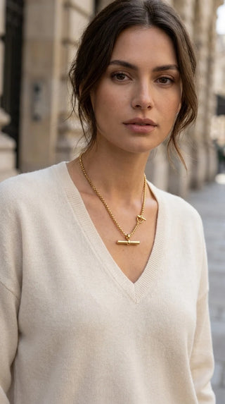 Envy necklace with double T-bar design