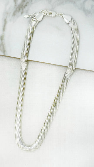 Envy Short Snake Chain Necklace