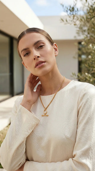 Envy Short T-Bar Necklace