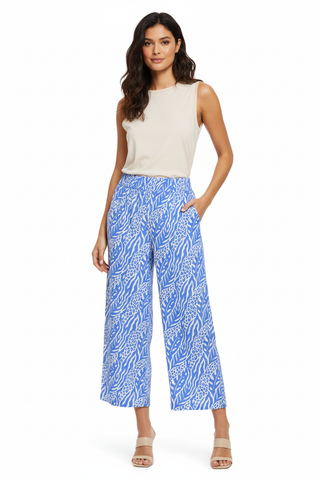 Joella Cropped Trousers - Blue on Model