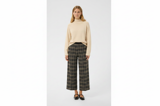 Llisan Trousers on Model